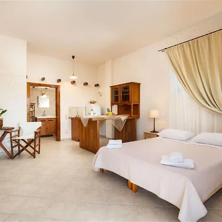 Villa Sleeps 8 With Pool And Air Con